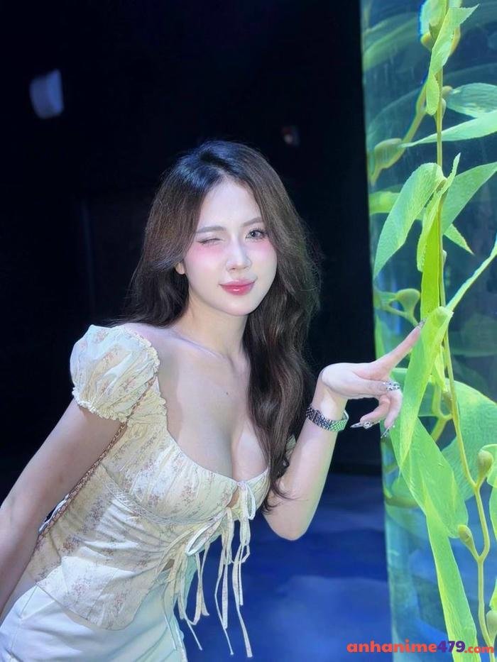 ảnh cô gái sành