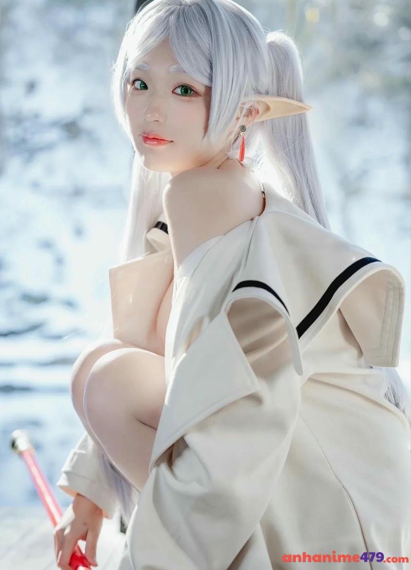ảnh cosplay frieren thiên thần