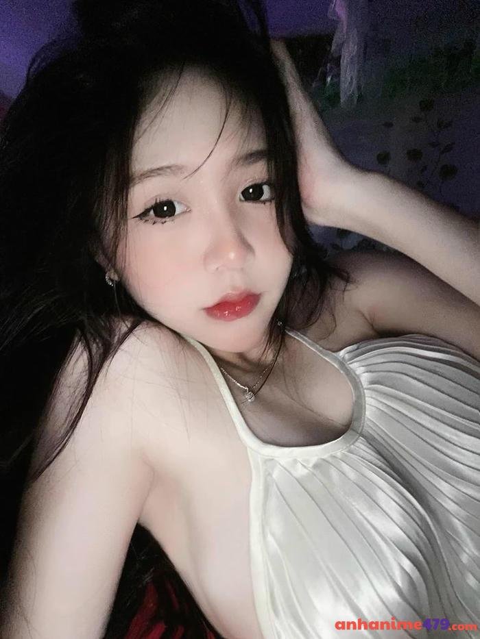 c gái xinh đẹp thả rông