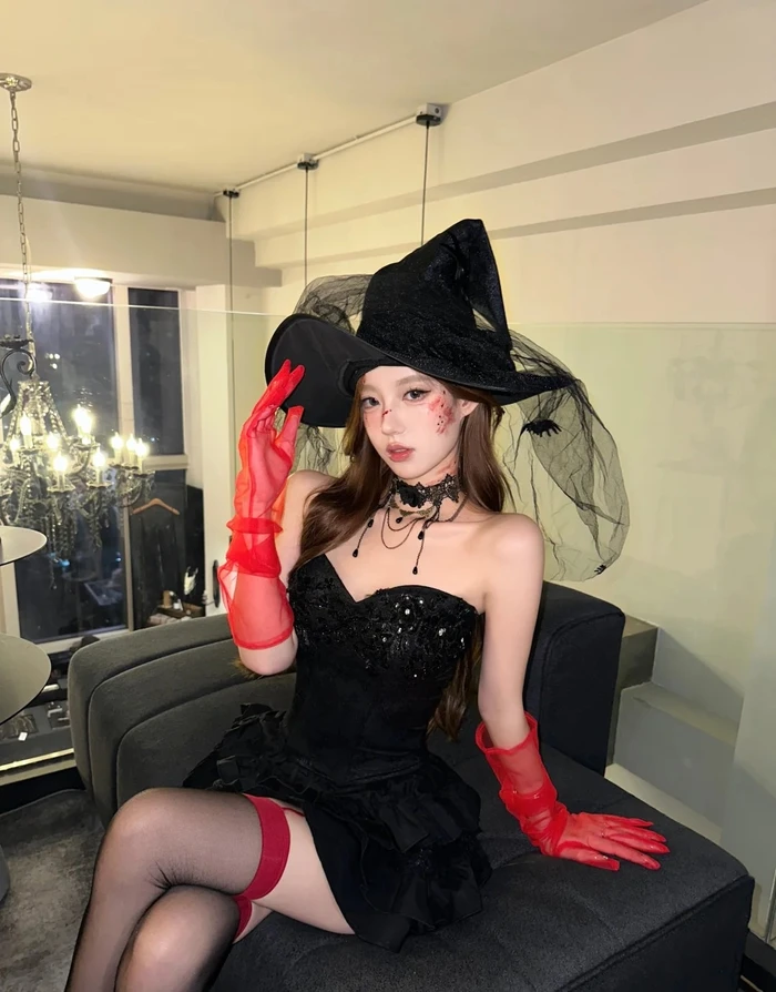 cosplay phù thủy váy đen