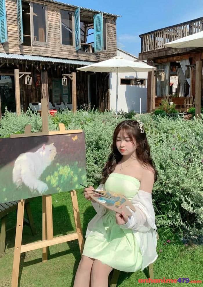 gái 2k4 tóc ngắn