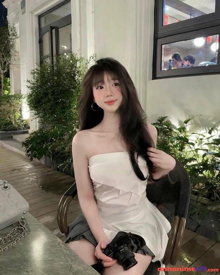 gái 2k5 trẻ trung