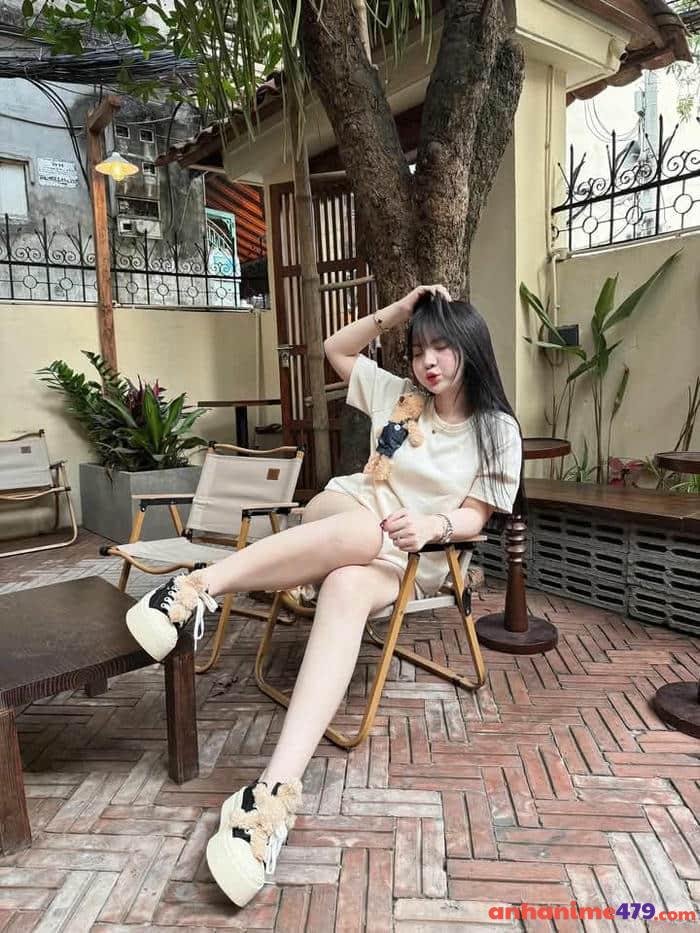 gái 2k5 trong sáng