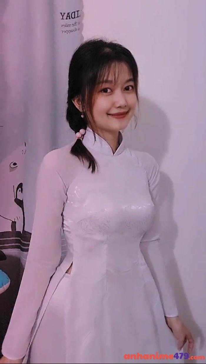 gái 2k8 dễ thương quá