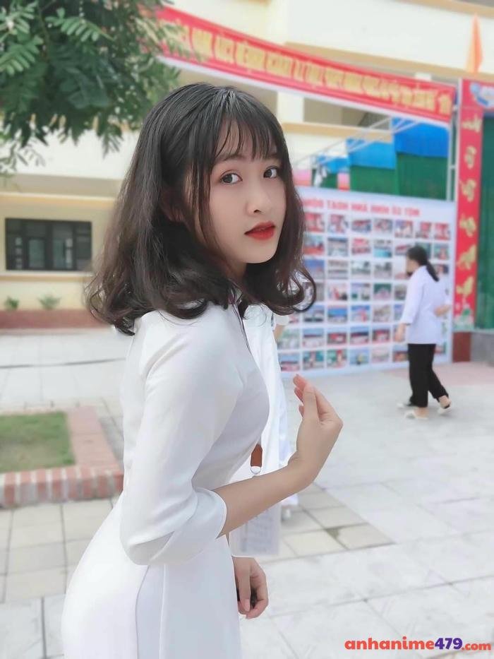 gái 2k8 hiền dịu