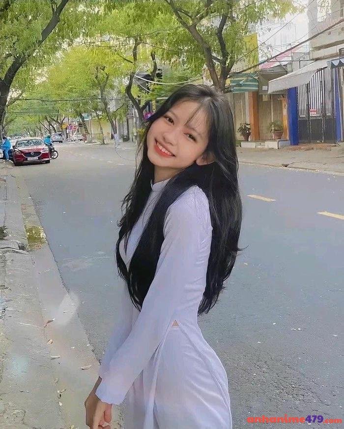 gái 2k9 áo trắng