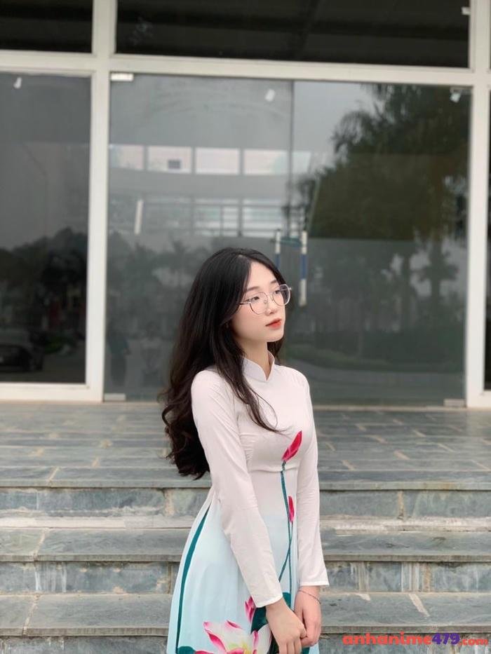 gái cấp 3 thân thiện