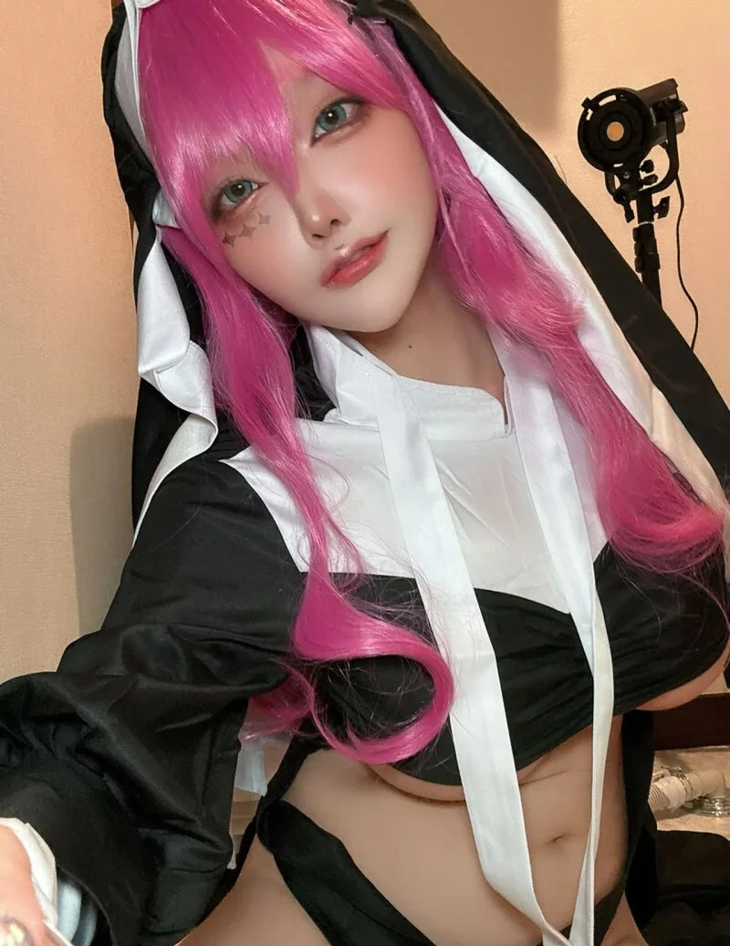 gái xinh cosplay tu nữ