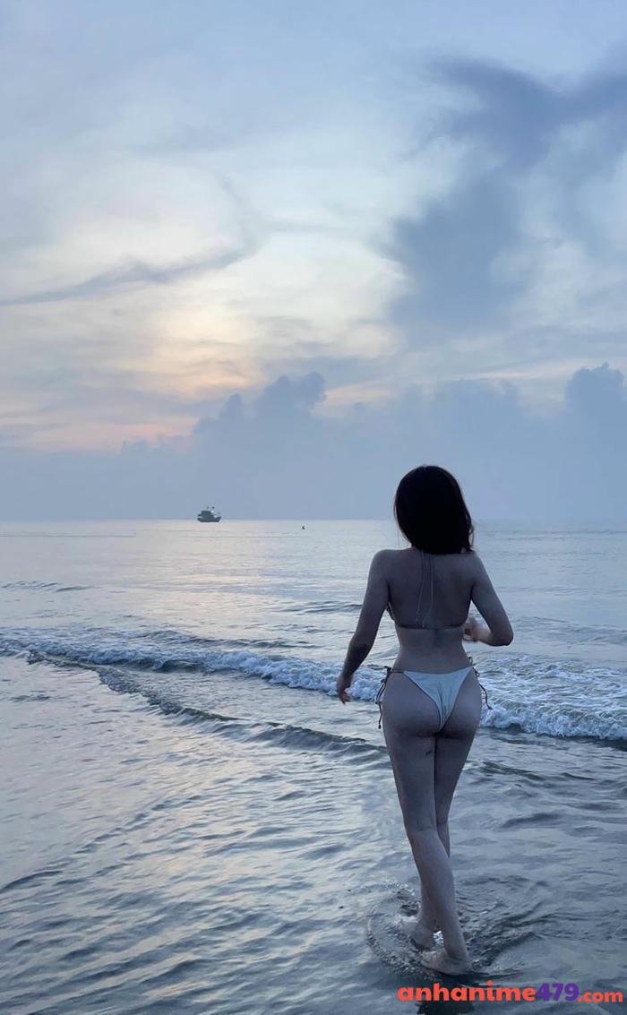 gái xinh mông đẹp