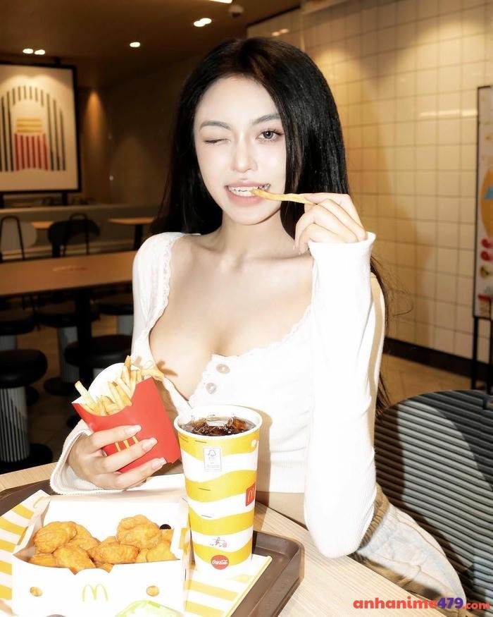 hot girl body chuẩn