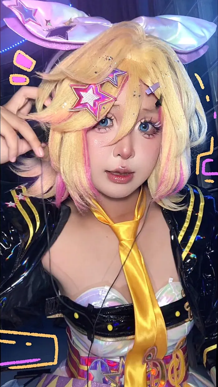 mai phương cosplay cute girl