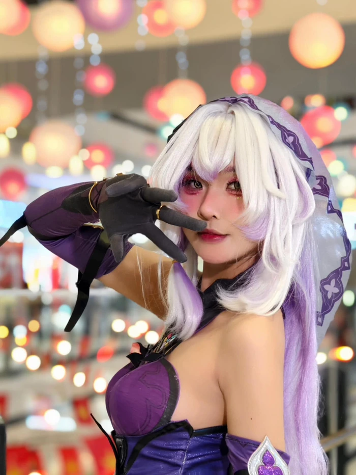 mai phương cosplay nữ sinh