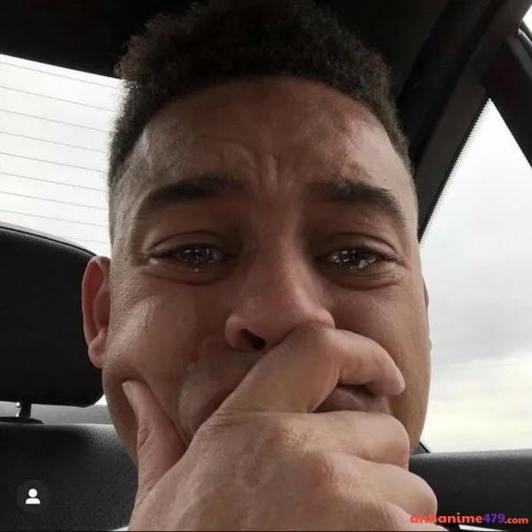 meme anh da đen khóc thất tình