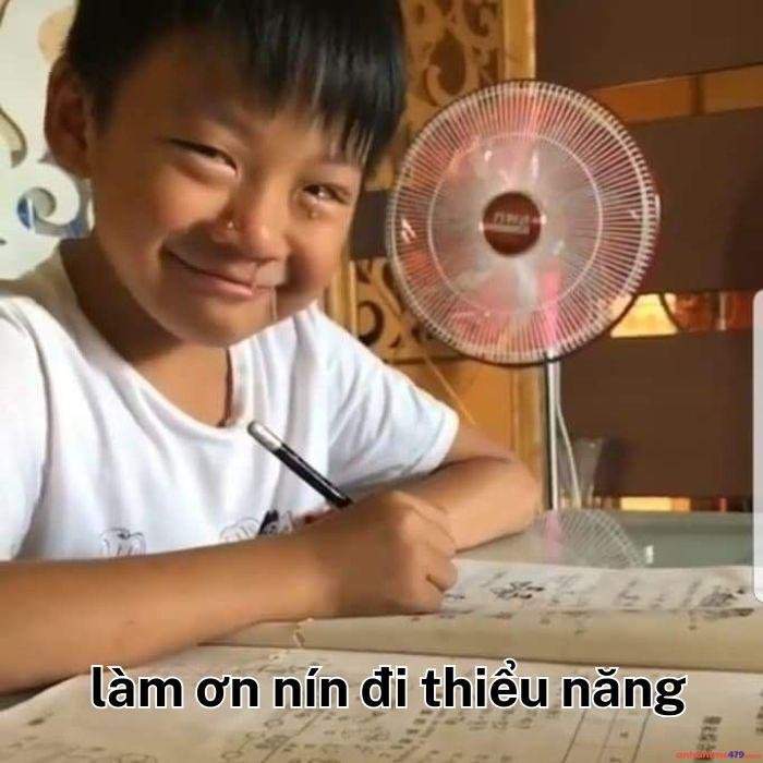 meme thiểu năng ngốc hài hước