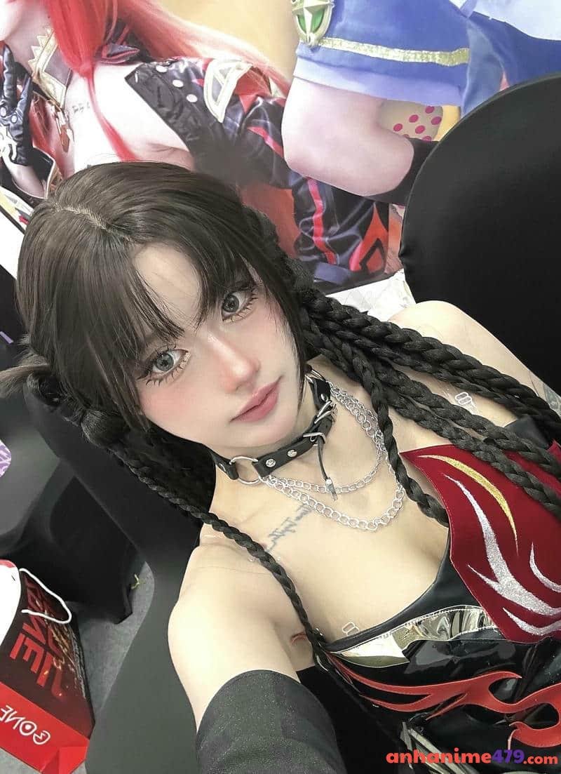 nguyễn thị hà vi cosplay 12