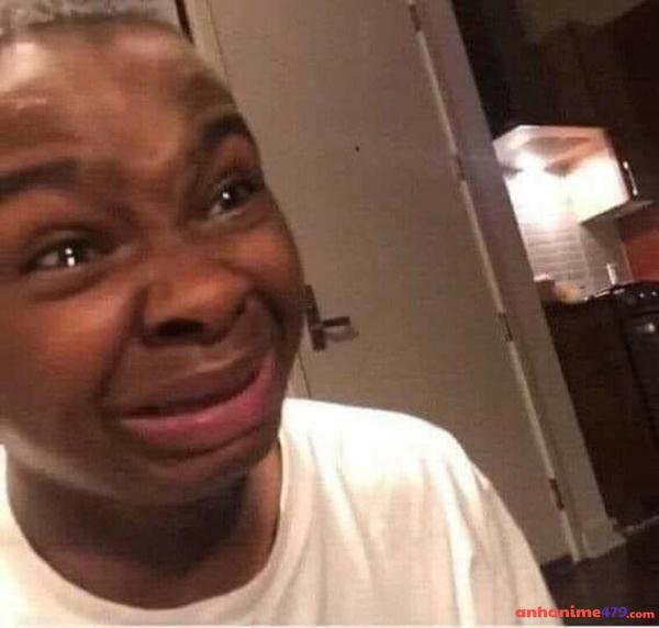 vừa cười vừa khóc meme cười không ngừng